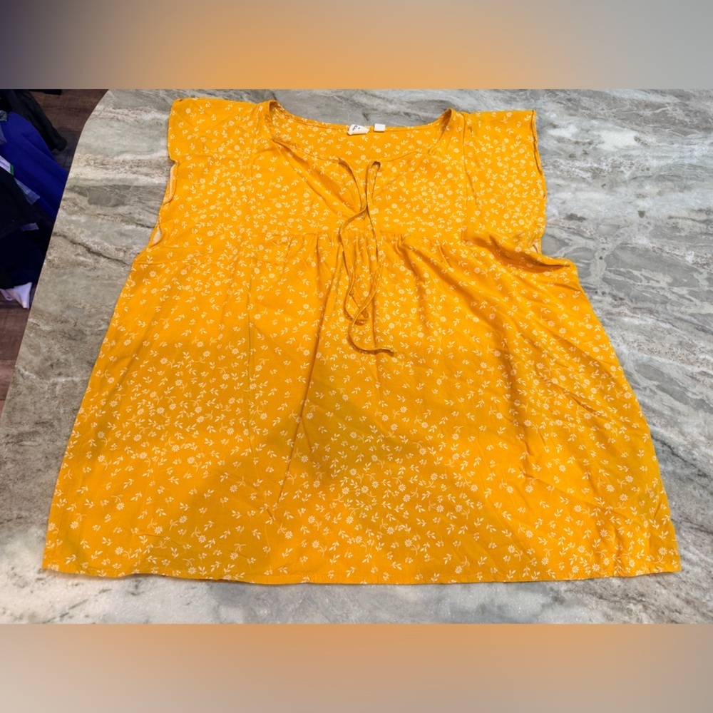 GAP Golden Yellow Floral Sleeveless Top XL Boho Tie-Front Rayon Blouse